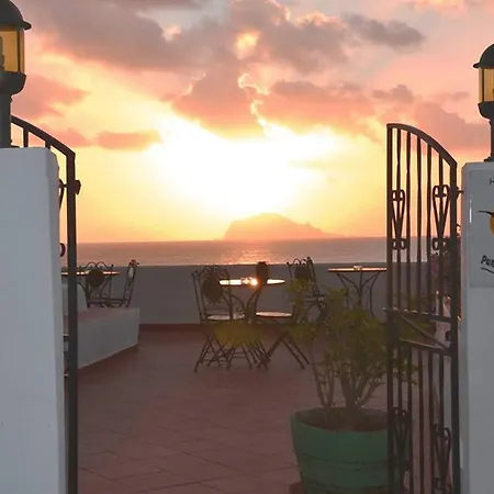 Hotel Punta Barone 3*
